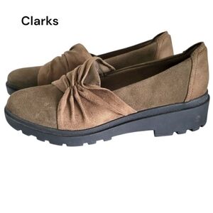 Clarks Calla Style Ruch Leather Suede Flat Loafer Dress Shoe Olive Tan Women 9.5